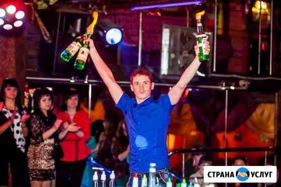 Бармен шоу. Пирамиды из бокалов с шампанским Краснодар