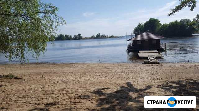 Баня на дровах на понтоне на берегу Волги Саратов - изображение 1