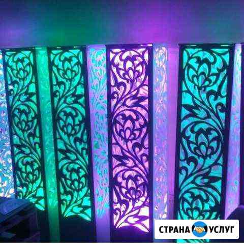 Ширма и стойки из дерева в аренду Санкт-Петербург