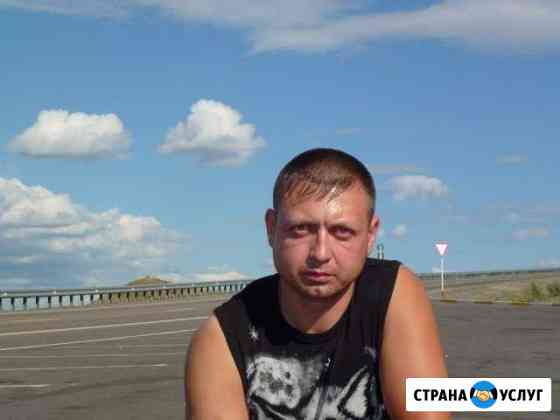 Водитель со своим микроавтобусом Челябинск