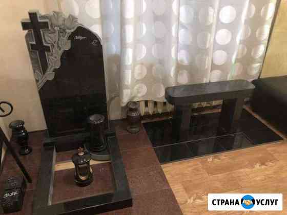 Памятники из натурального камня Санкт-Петербург