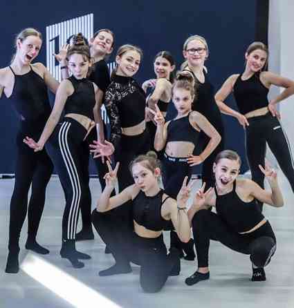 Contemporary Dance - современные танцы для девочек в Новороссийске Новороссийск